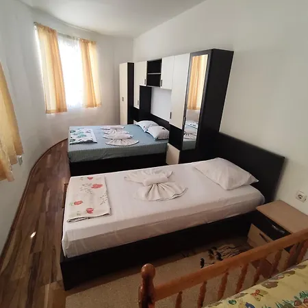 For Guests Linov 아파트 네세부르