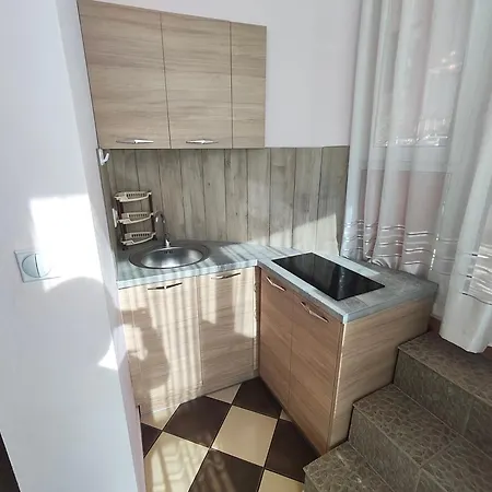 아파트 For Guests Linov 네세부르